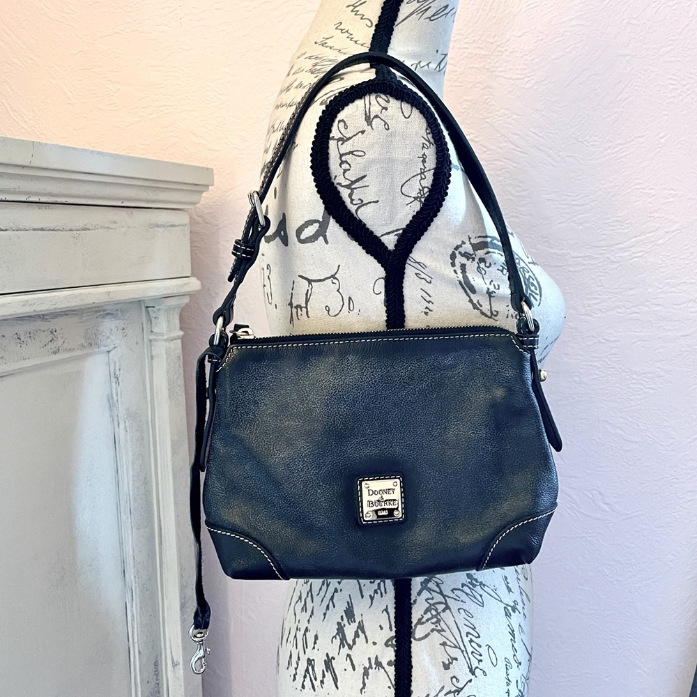 COPY - Vintage Black Dooney and Bourke Pouchette Shoulder Bag